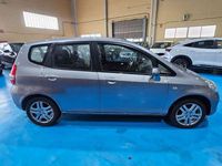 Usado Honda Jazz ES 83 CV (61 kW) 2004 Gris Utilitario