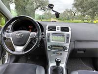 Usado Toyota Avensis Advance 124 CV (91 kW) 2014 Gris / plata Familiar