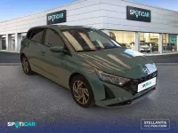 Usado Hyundai i20 101 CV (74 kW) 2025 Verde Utilitario
