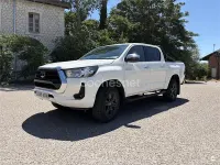 Usado Toyota HiLux 150 CV (110 kW) 2024 Blanco Pickup/Camioneta