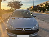 Usado Peugeot 206 75 CV (55 kW) 2005 Gris / plata Berlina