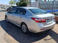 Usado Renault Latitude Expression 150 CV (110 kW) 2011 Gris / plata Berlina