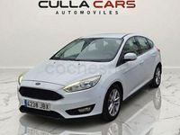 Usado Ford Focus Trend 125 CV (91 kW) 2014 Blanco Berlina