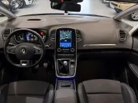 Usado Renault Scénic Bose Edition 131 CV (96 kW) 2016 Negro Monovolumen