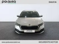 Usado Skoda Octavia Ambition 116 CV (85 kW) 2022 Plateado Familiar