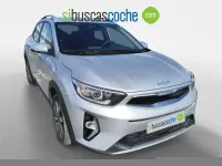 Usado Kia Stonic 100 CV (73 kW) 2025 Gris/plata SUV