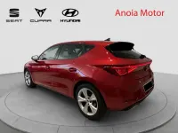 Usado Seat Leon FR 116 CV (85 kW) 2025 Rojo Berlina