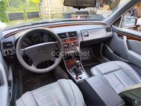 Usado Mercedes C180 Elegance 122 CV (89 kW) 1995 Azul Berlina