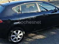 Usado Seat Leon Stylance 105 CV (77 kW) 2007 Negro Utilitario