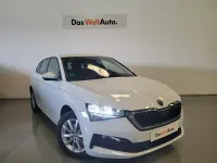 Usado Skoda Scala Ambition 110 CV (80 kW) 2022 Blanco Utilitario