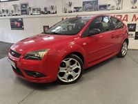 Usado Ford Focus Sport 116 CV (85 kW) 2007 Rojo Utilitario