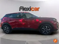 Usado Peugeot 2008 Active 100 CV (73 kW) 2023 Rojo SUV