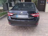 Usado Skoda Superb Active 150 CV (110 kW) 2018 Negro Berlina