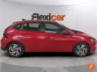 Usado Hyundai i20 100 CV (73 kW) 2024 Rojo Utilitario