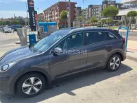Usado Kia Niro 141 CV (103 kW) 2017 Gris / plata SUV