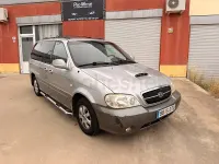 Usado Kia Carnival 185 CV (136 kW) 2007 Gris / plata Monovolumen