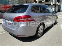 Usado Peugeot 308 SW Business-Line 130 CV (95 kW) 2019 Gris / plata Familiar