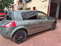 Usado Renault Mégane Dynamique 105 CV (77 kW) 2005 Verde Berlina