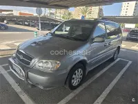 Usado Kia Carnival LX 144 CV (105 kW) 2004 Gris / plata Monovolumen