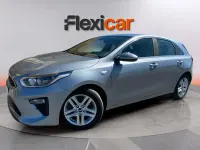 Usado Kia Ceed 136 CV (100 kW) 2021 Gris Utilitario