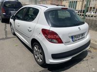 Usado Peugeot 207 70 CV (51 kW) 2010 Blanco Berlina
