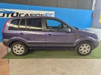 Usado Ford Fusion Futura 68 CV (50 kW) 2008 Violeta / lila Utilitario