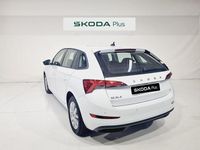 Usado Skoda Scala Active 110 CV (80 kW) 2023 Blanco Utilitario