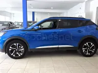 Usado Peugeot 2008 Allure 130 CV (95 kW) 2021 Azul SUV