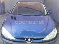 Usado Peugeot 206 90 CV (66 kW) 2003 Azul Berlina
