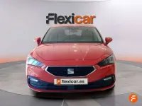 Usado Seat Leon ST Style 131 CV (96 kW) 2020 Rojo Familiar