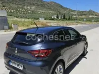 Usado Renault Clio V Zen 90 CV (66 kW) 2022 Gris / plata Berlina