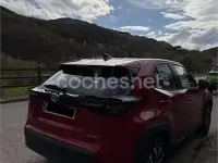 Käytetty Toyota Yaris Cross Active 116 HP (85 kW) 2023 Punainen Katumaasturi