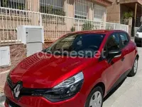 Usado Renault Clio IV Business 75 CV (55 kW) 2014 Rojo Berlina