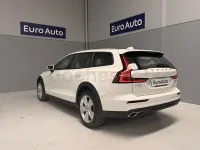 Usado Volvo V60 CC 190 CV (139 kW) 2021 Blanco Familiar