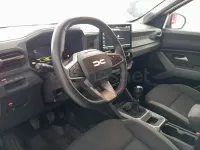 Usado Dacia Duster Extreme 130 CV (95 kW) 2025 Gris / plata SUV