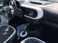 Usado Renault Twingo Zen 60 kW (82 CV) 2022 Blanco Utilitario