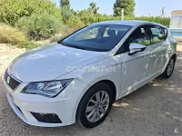 Usado Seat Leon Reference 110 CV (80 kW) 2017 Blanco Berlina