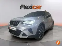 Usado Seat Arona Style 115 CV (84 kW) 2024 Gris / plata SUV