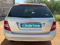 Usado Mercedes C200 136 CV (100 kW) 2012 Gris Familiar