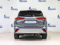 Usado Toyota Highlander Advance 246 CV (180 kW) 2021 Gris / plata SUV