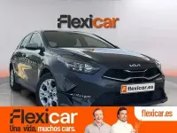 Usado Kia Ceed 136 CV (100 kW) 2023 Gris Utilitario