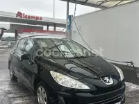 Usado Peugeot 308 110 CV (80 kW) 2009 Negro Berlina