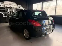 Usado Peugeot 308 Active 112 CV (82 kW) 2013 Negro Berlina