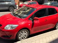 Usado Toyota Auris 97 CV (71 kW) 2008 Rojo Utilitario