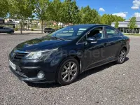 Usado Toyota Avensis Advance 124 CV (91 kW) 2013 Negro Berlina