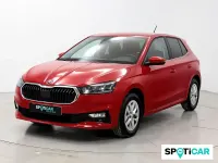 Usado Skoda Fabia Selection 95 CV (69 kW) 2024 Rojo Utilitario