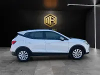 Usado Seat Arona Style Plus 110 CV (80 kW) 2022 Blanco SUV