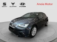 Usado Seat Ibiza FR 116 CV (85 kW) 2025 Gris Utilitario