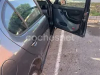 Usado Seat Leon 110 CV (80 kW) 2000 Negro Utilitario