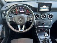 Usado Mercedes A180 Urban 122 CV (89 kW) 2016 Blanco Berlina